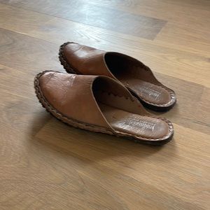 Genuine Mohinder’s bought from Mohinder. Size 7.